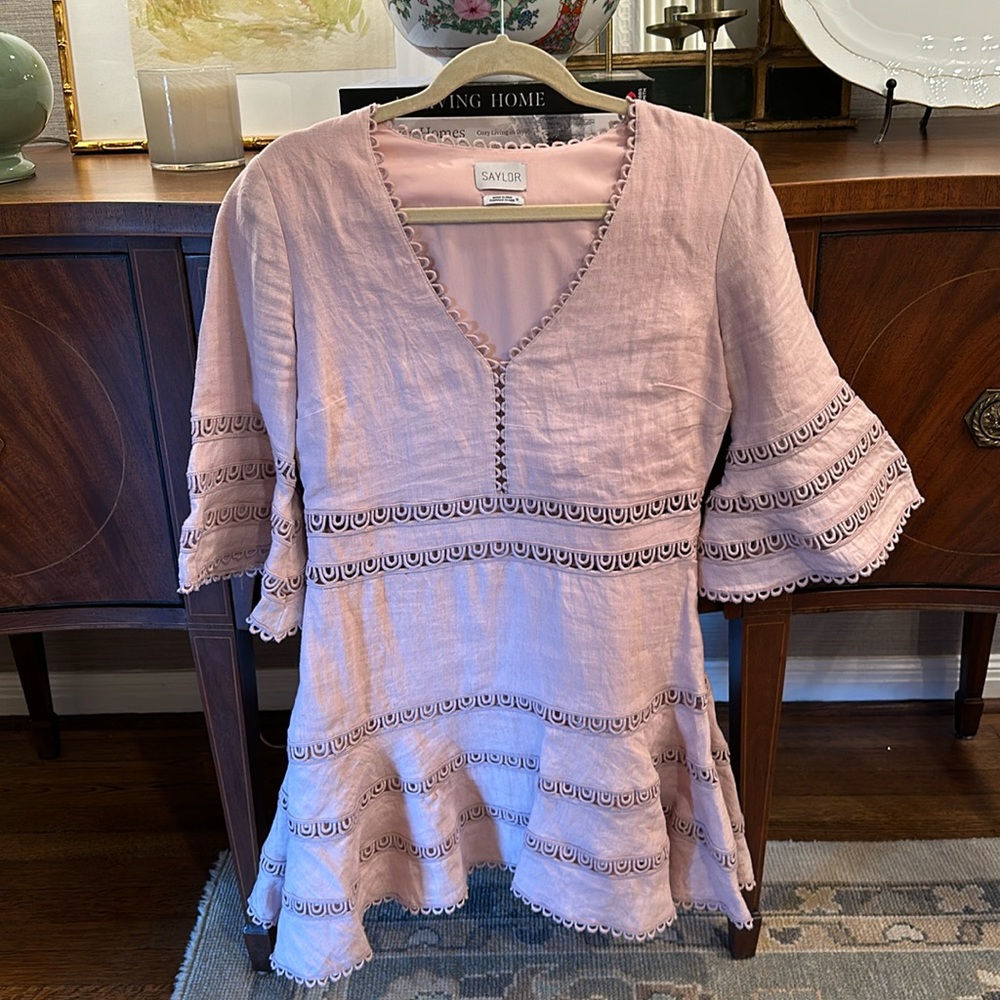 SAYLOR Dress size M. Pale Pink